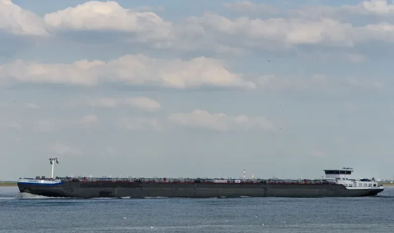 DINARA Tanker IMO 9592317