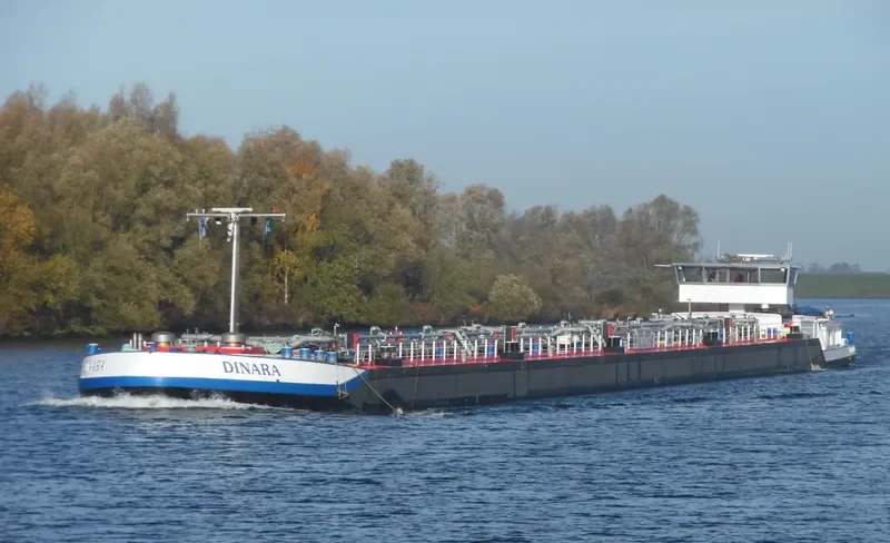 DINARA Tanker IMO 9592317 photo 6