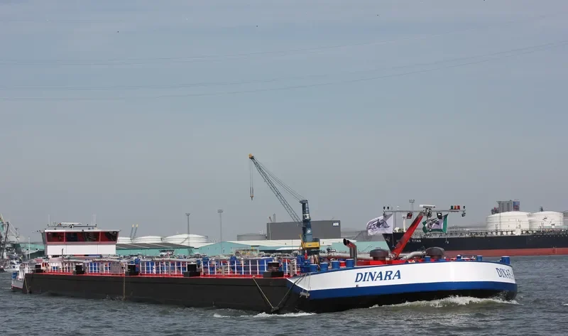 DINARA Tanker IMO 9592317 photo 9