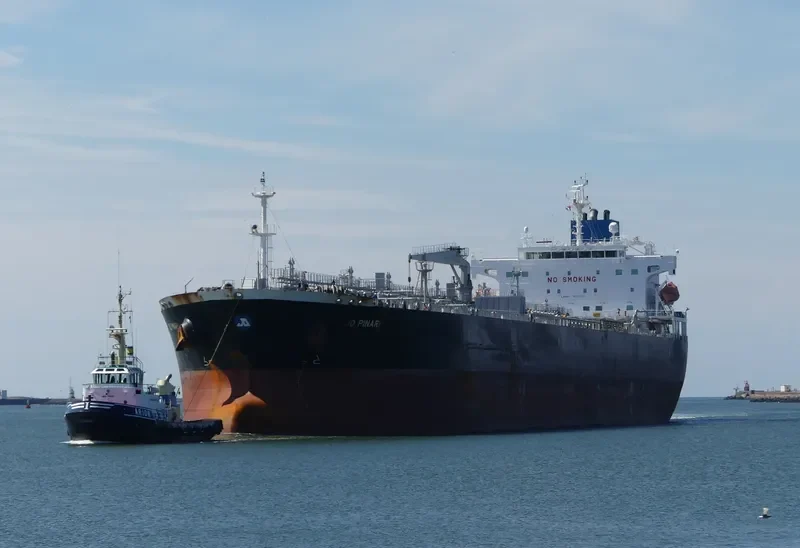 JO PINARI Tanker IMO 9592680 photo 9
