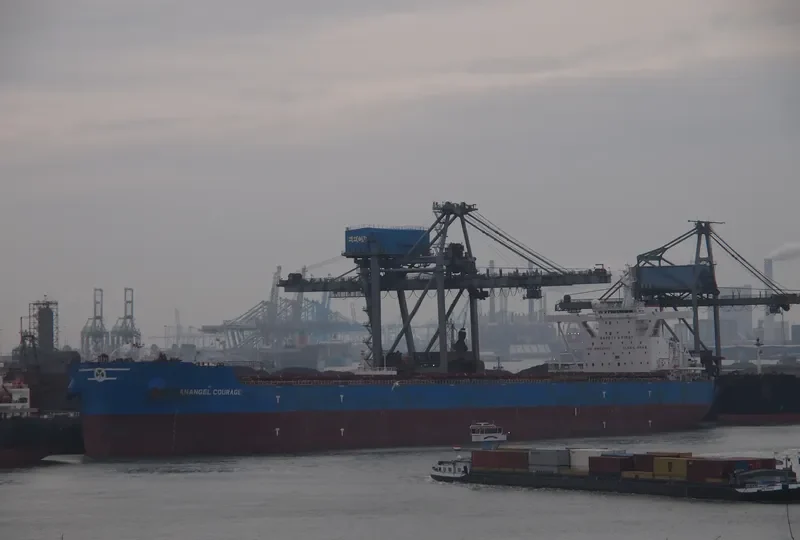 MARAN COURAGE Bulk Carrier IMO 9593218 photo 2