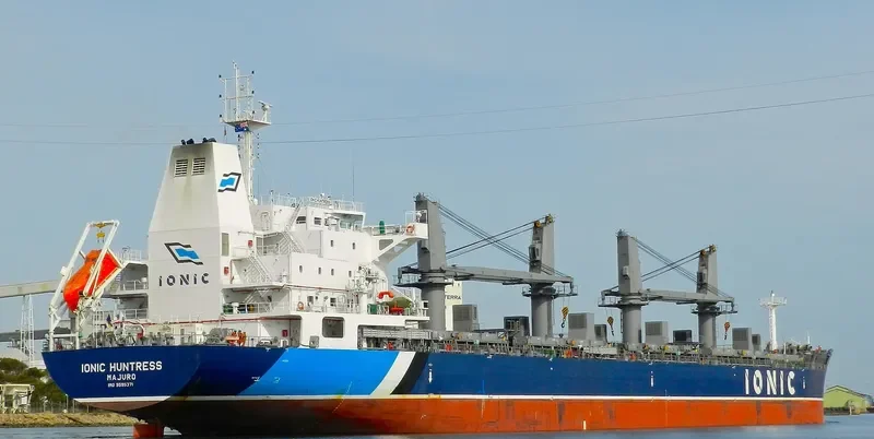 IONIC HUNTRESS Bulk Carrier IMO 9595371 photo 3