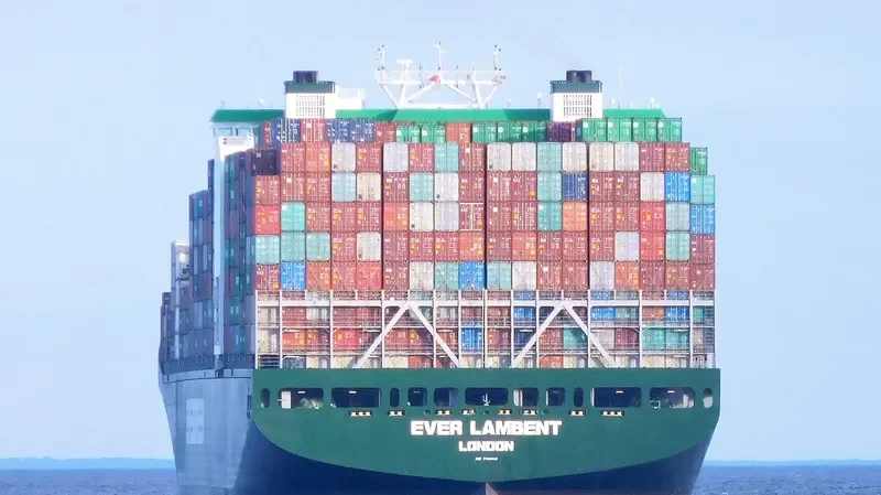 EVER LAMBENT Container Ship IMO 9595436