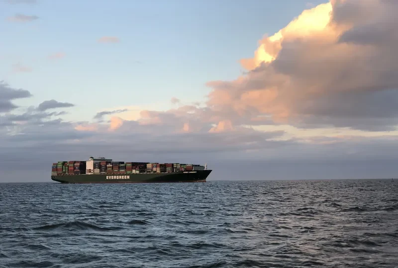 EVER LAMBENT Container Ship IMO 9595436 photo 5