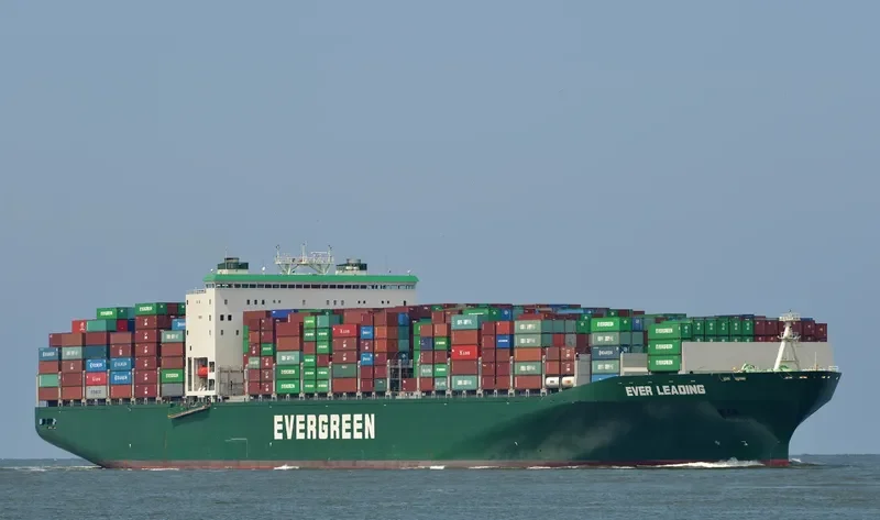 EVER LEADING Container Ship IMO 9595462 photo 6