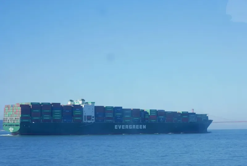 EVER LIVEN Container Ship IMO 9595527