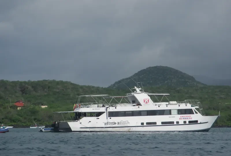 CRUCEROS HUMBOLDT Passenger Ship IMO 9596284