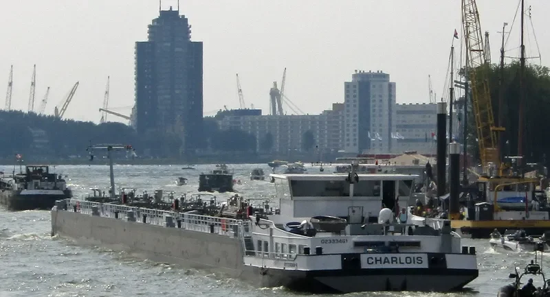 CHARLOIS Tanker IMO 9598062 photo 2