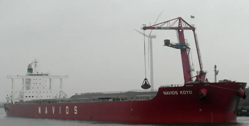 NAVIOS KOYO Bulk Carrier IMO 9598127 photo 8