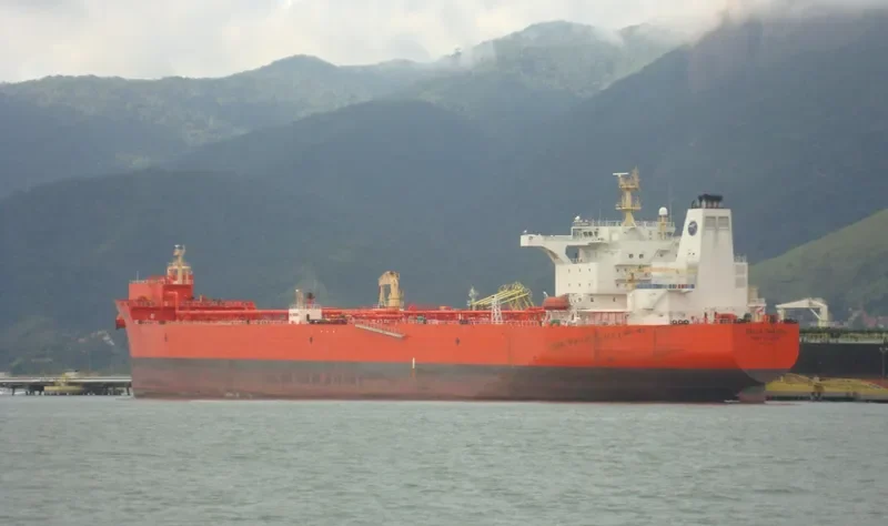 EAGLE PARANA Tanker IMO 9598268 photo 8