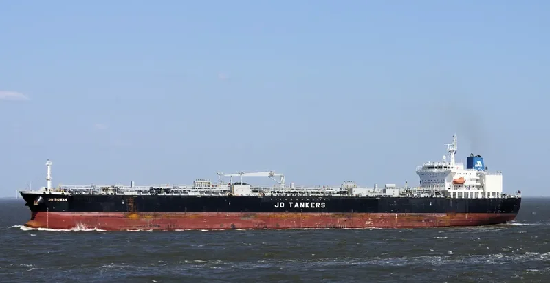 JO ROWAN Tanker IMO 9602710 photo 6