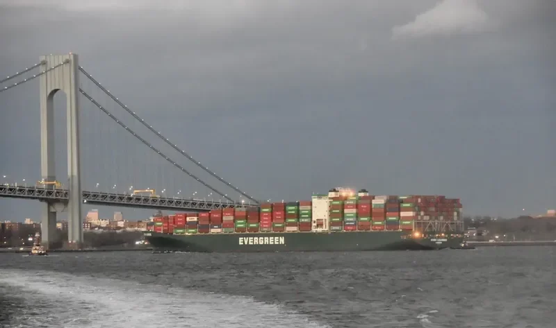 EVER LEARNED Container Ship IMO 9604108 photo 9