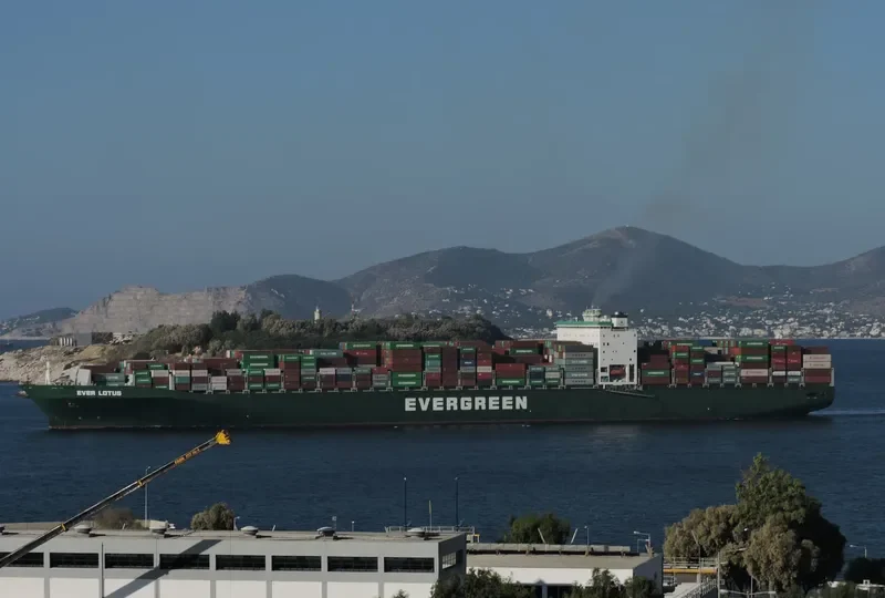 EVER LOTUS Container Ship IMO 9604122 photo 3