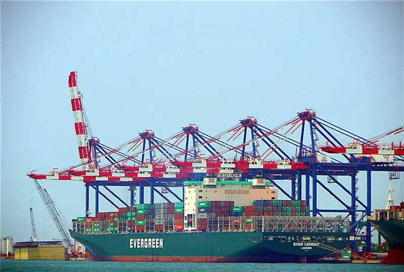 EVER LENIENT Container Ship IMO 9604146 photo 7
