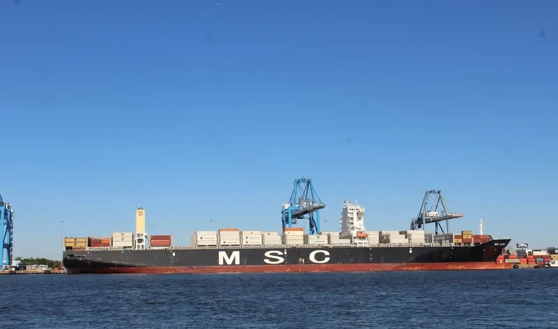 MSC AZOV Container Ship IMO 9605255 photo 4