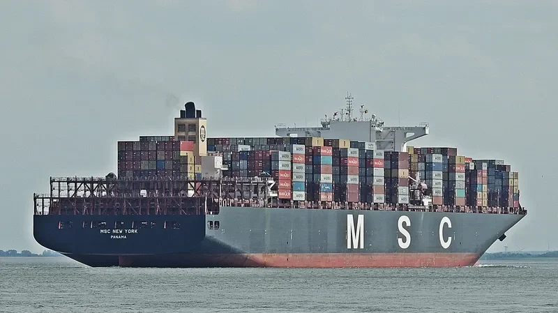 MSC NEW YORK Container Ship IMO 9606314 photo 4