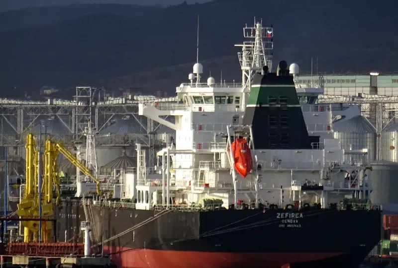 ZEFIREA Tanker IMO 9607643 photo 2