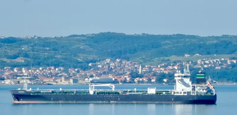 ZEFIREA Tanker IMO 9607643 photo 7
