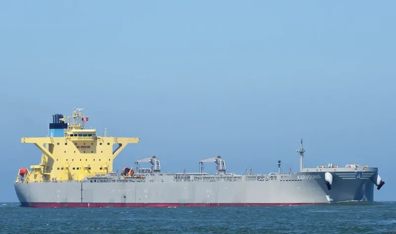 KARVOUNIS Tanker IMO 9612052 photo 8