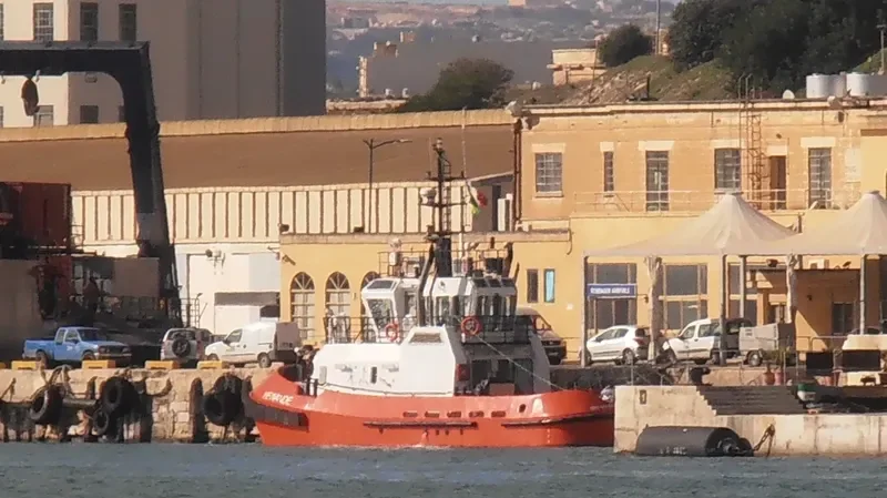 YEWANDE Tug Boat IMO 9614828 photo 2