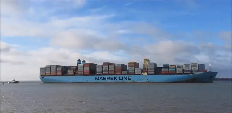 MAERSK MC KINNEY MOLLER Container Ship IMO 9619907 photo 2