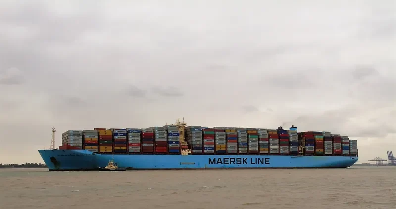 MAERSK MC KINNEY MOLLER Container Ship IMO 9619907 photo 9
