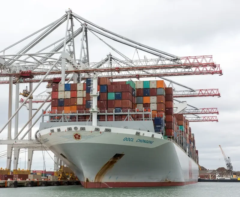 OOCL CHONGQING Container Ship IMO 9622629 photo 6