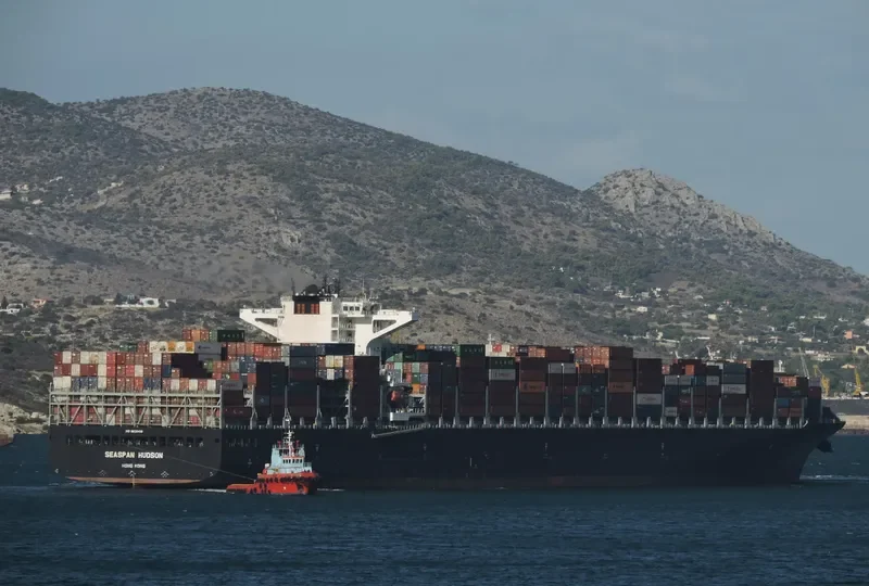 SEASPAN HUDSON Container Ship IMO 9630418 photo 2