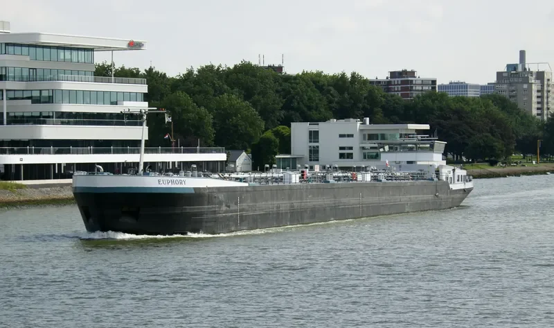EUPHORY Tanker IMO 9637179 photo 3