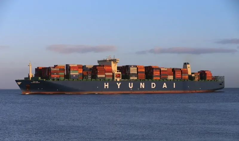 HYUNDAI DREAM Container Ship IMO 9637222 photo 7