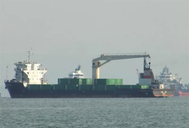 PEKAN RIAU Container Ship IMO 9645750 photo 5