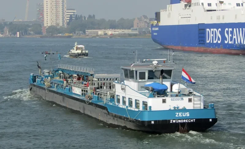 ZEUS Tanker IMO 9648427 photo 3