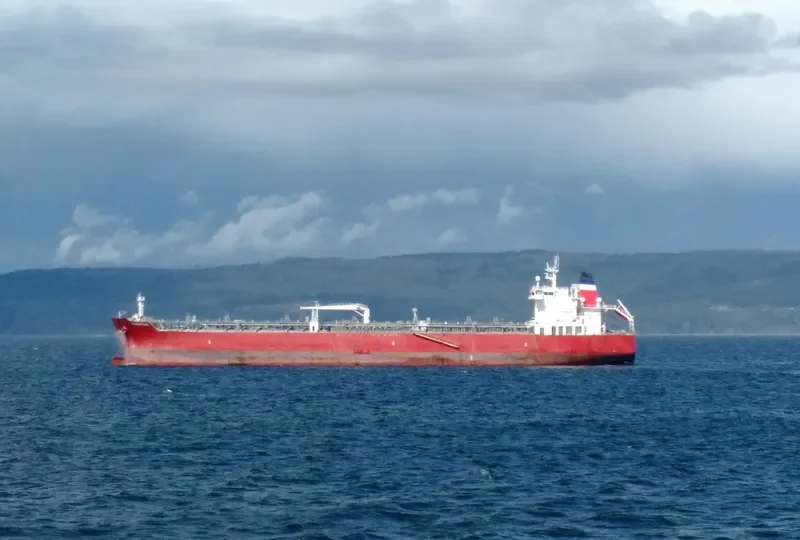 PIONEROS Tanker IMO 9650573 photo 2