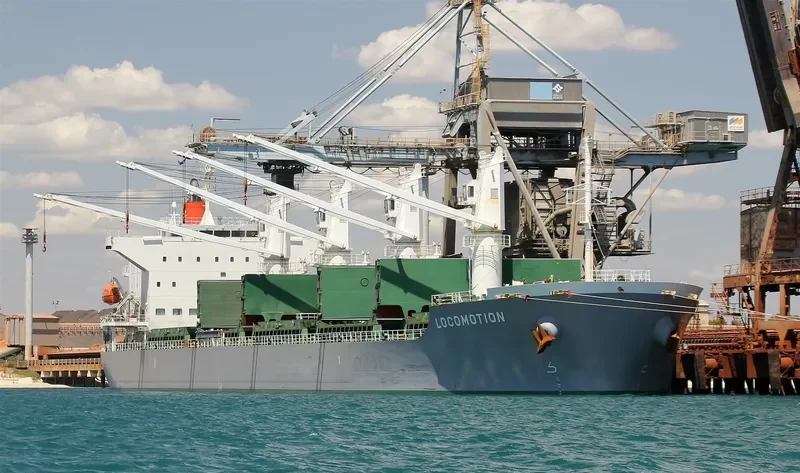 LOCOMOTION Bulk Carrier IMO 9667423 photo 8