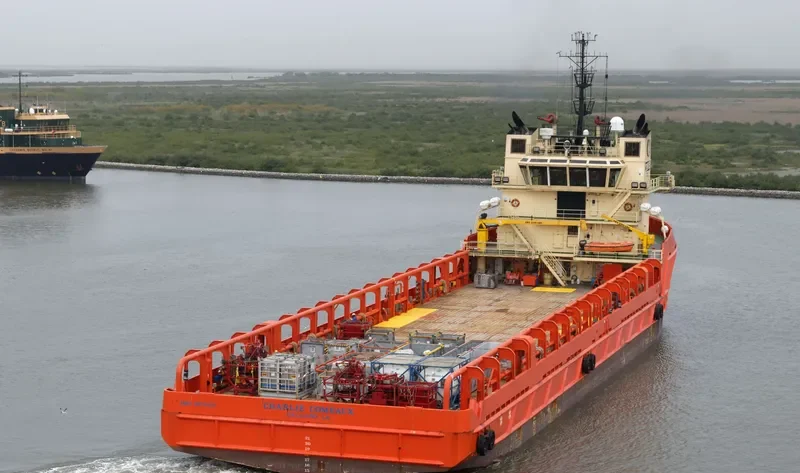 CHARLIE COMEAUX Offshore Vessel IMO 9670327 photo 2