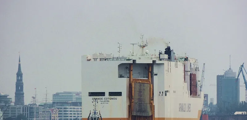 GRANDE COTONOU Ro-Ro IMO 9672105