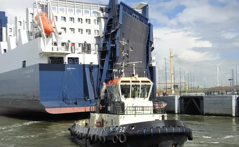 TUG 32 General Cargo IMO 9684043 photo 4