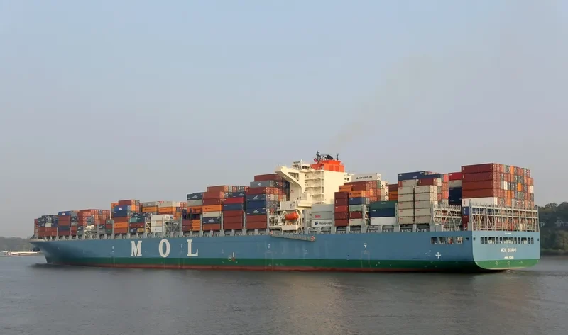 SEASPAN BRAVO Container Ship IMO 9685322
