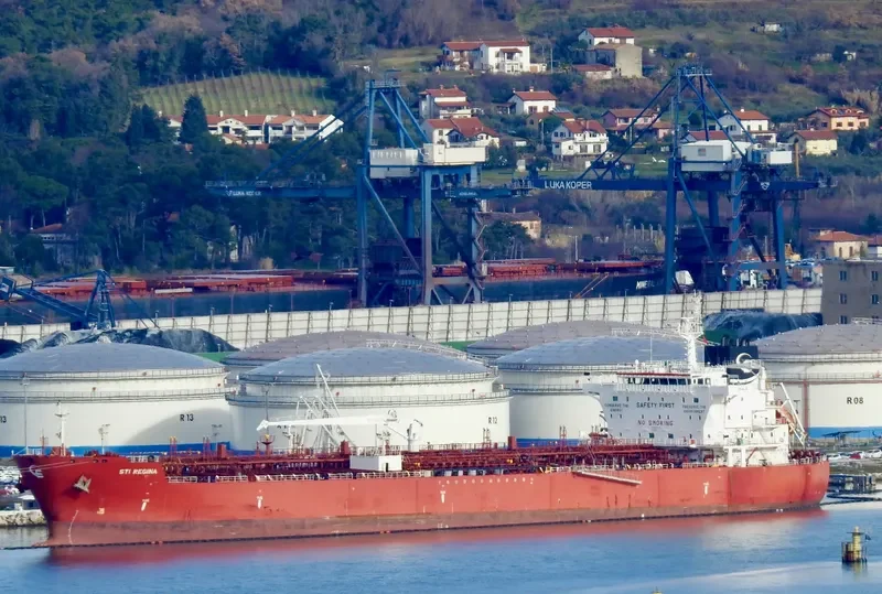 STI REGINA Tanker IMO 9686728 photo 3