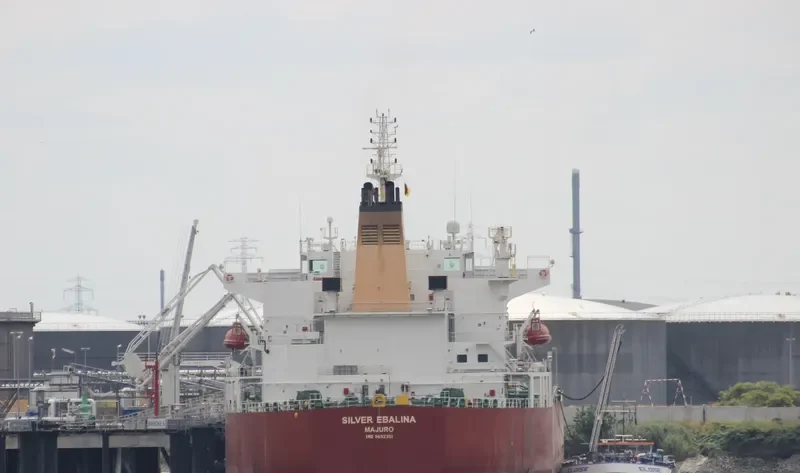 SILVER EBALINA Tanker IMO 9692351 photo 4
