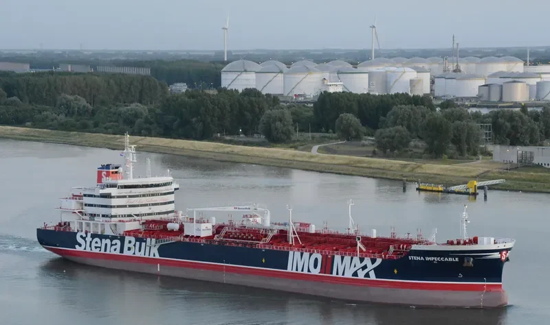 STENA IMPECCABLE Tanker IMO 9693020 photo 4