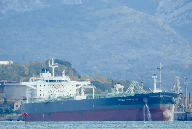NISSOS THERASSIA Tanker IMO 9694646 photo 4