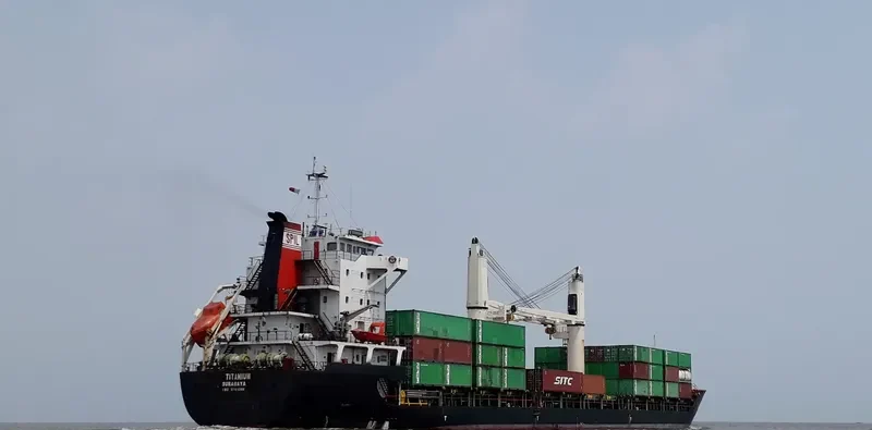 TITANIUM Container Ship IMO 9709300 photo 5