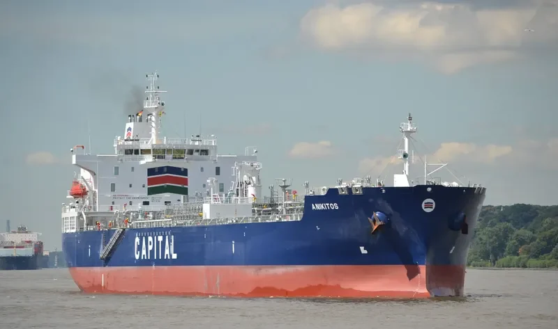 ANIKITOS Tanker IMO 9710490 photo 4
