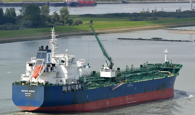 NAVIG8 AMBER Tanker IMO 9714056 photo 2