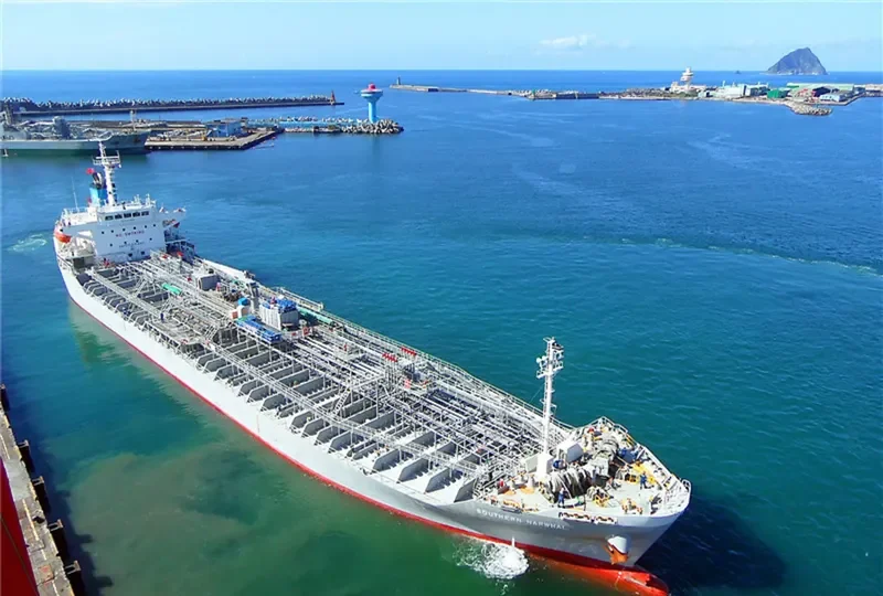 SOUTHERN NARWHAL Tanker IMO 9715995 photo 6