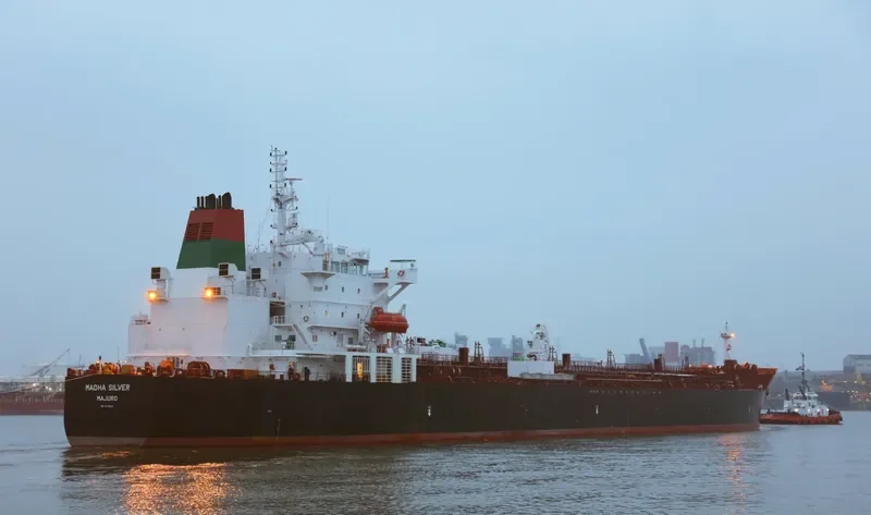 MADHA SILVER Tanker IMO 9718818 photo 6