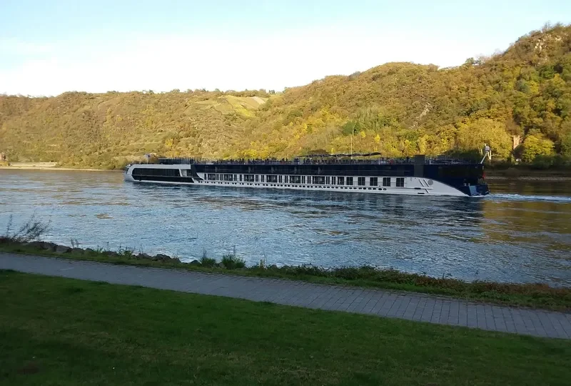 AMASONATA Passenger Ship IMO 9724207 photo 2