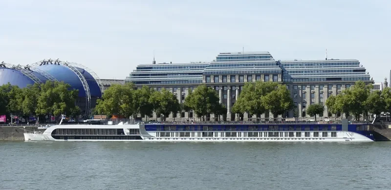 AMASONATA Passenger Ship IMO 9724207 photo 3