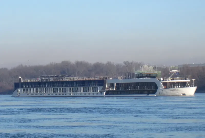 AMASONATA Passenger Ship IMO 9724207 photo 7